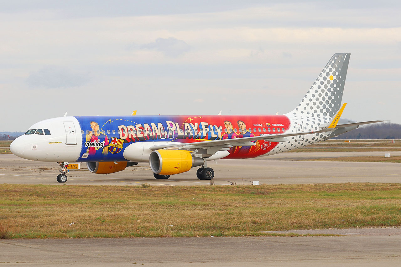 ./assets/img/aircraft/EC-VLG-A320-19.jpg