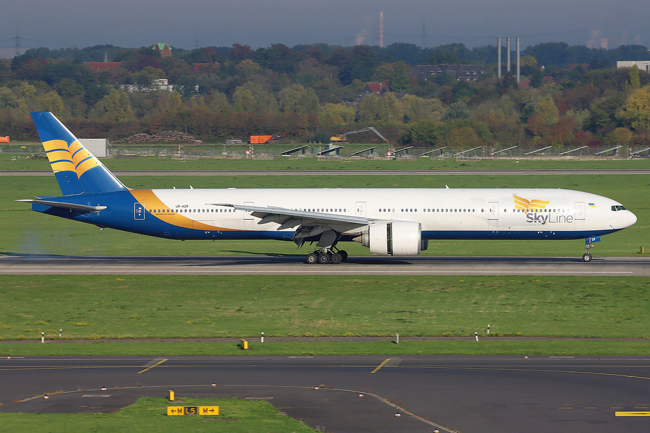 ./assets/img/aircraft/UR-UTN-B773-1.jpg