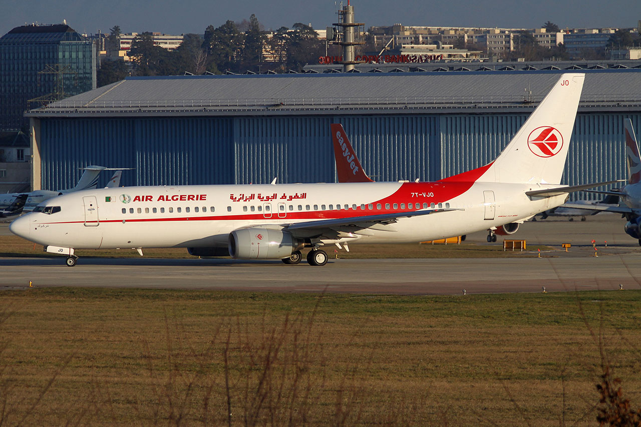 ./assets/img/aircraft/7T-DAH-B738-3.jpg