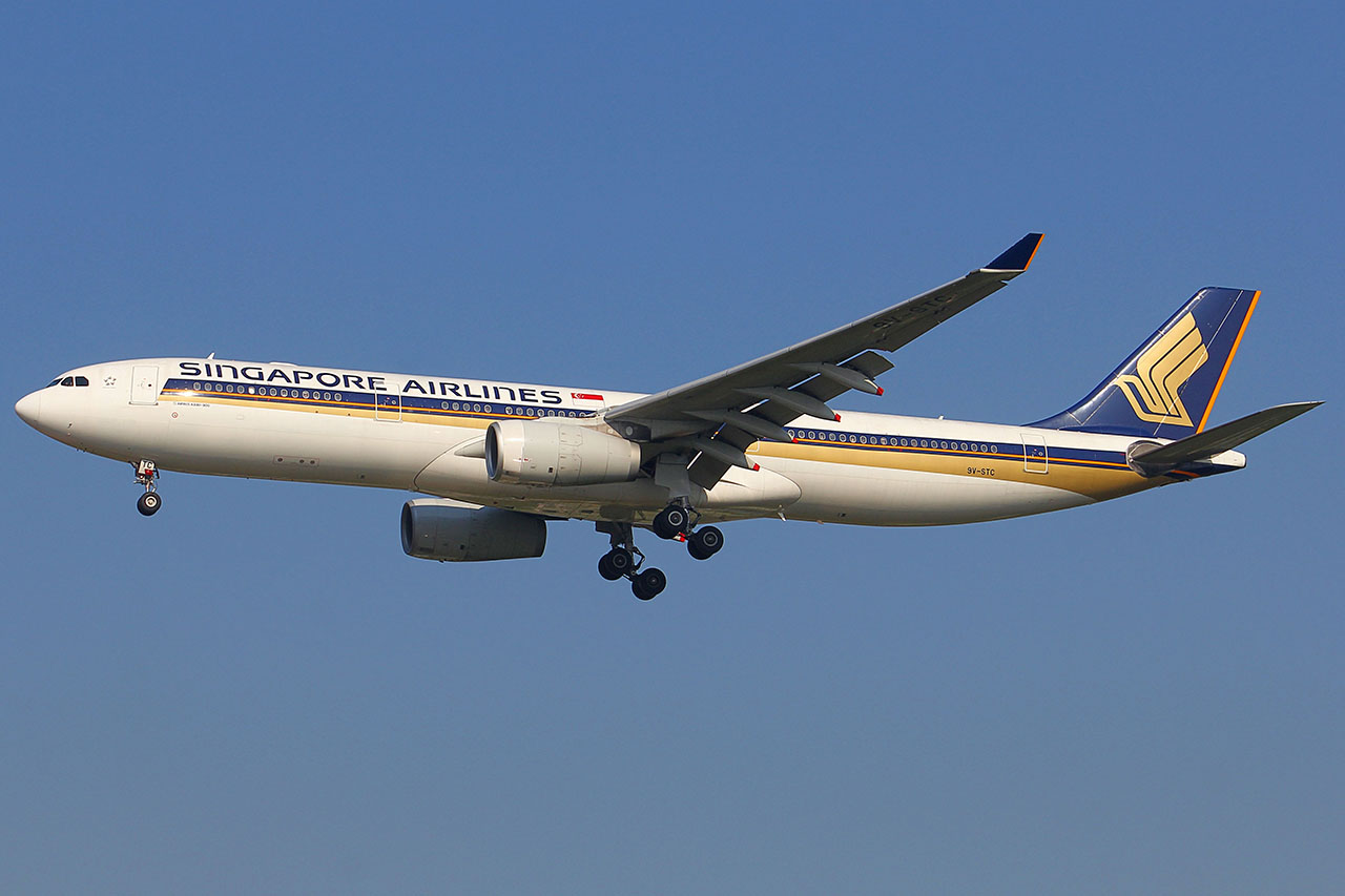 ./assets/img/aircraft/9V-SIA-A333-1.jpg