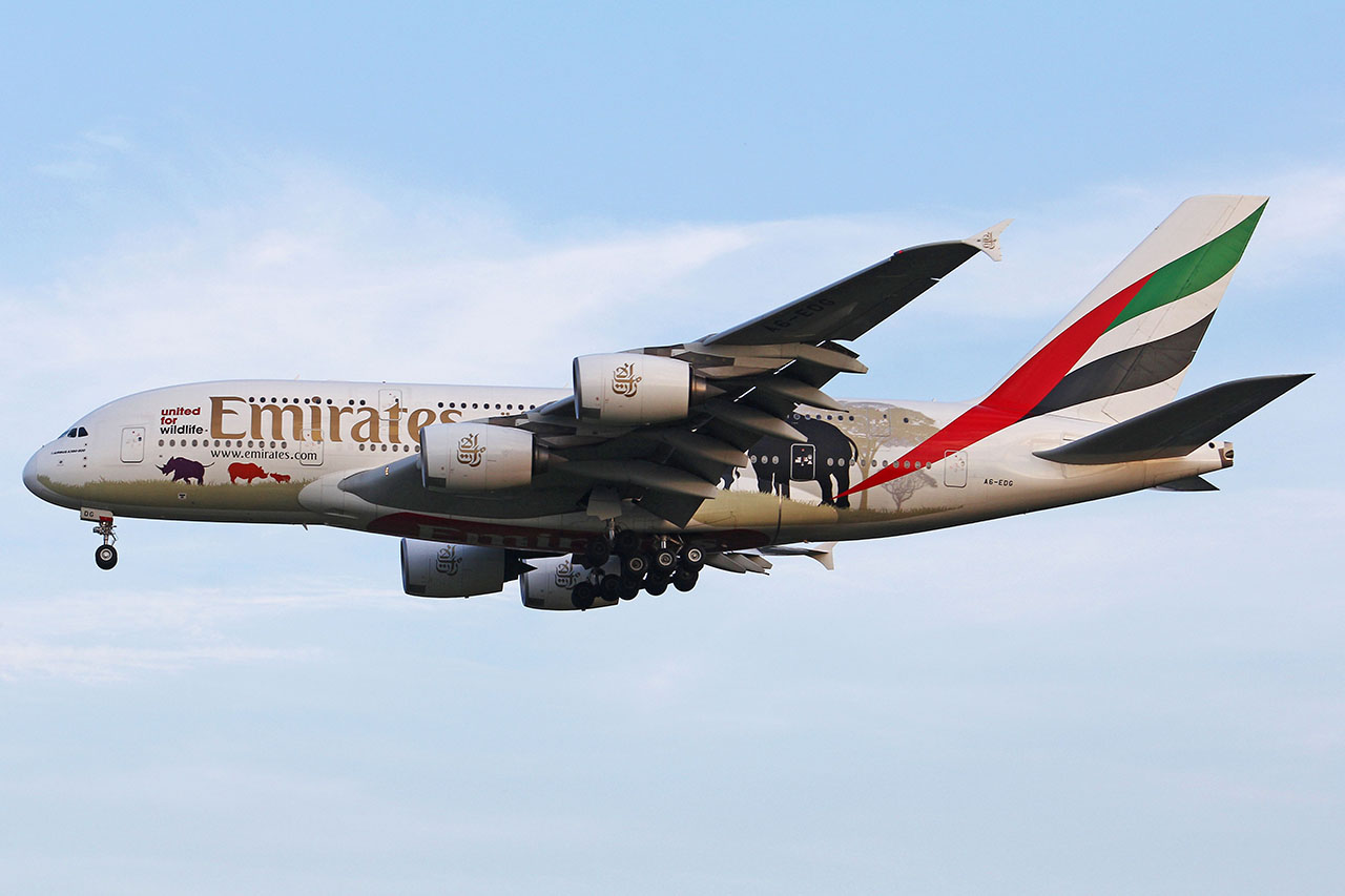 ./assets/img/aircraft/A6-UAE-A388-5.jpg