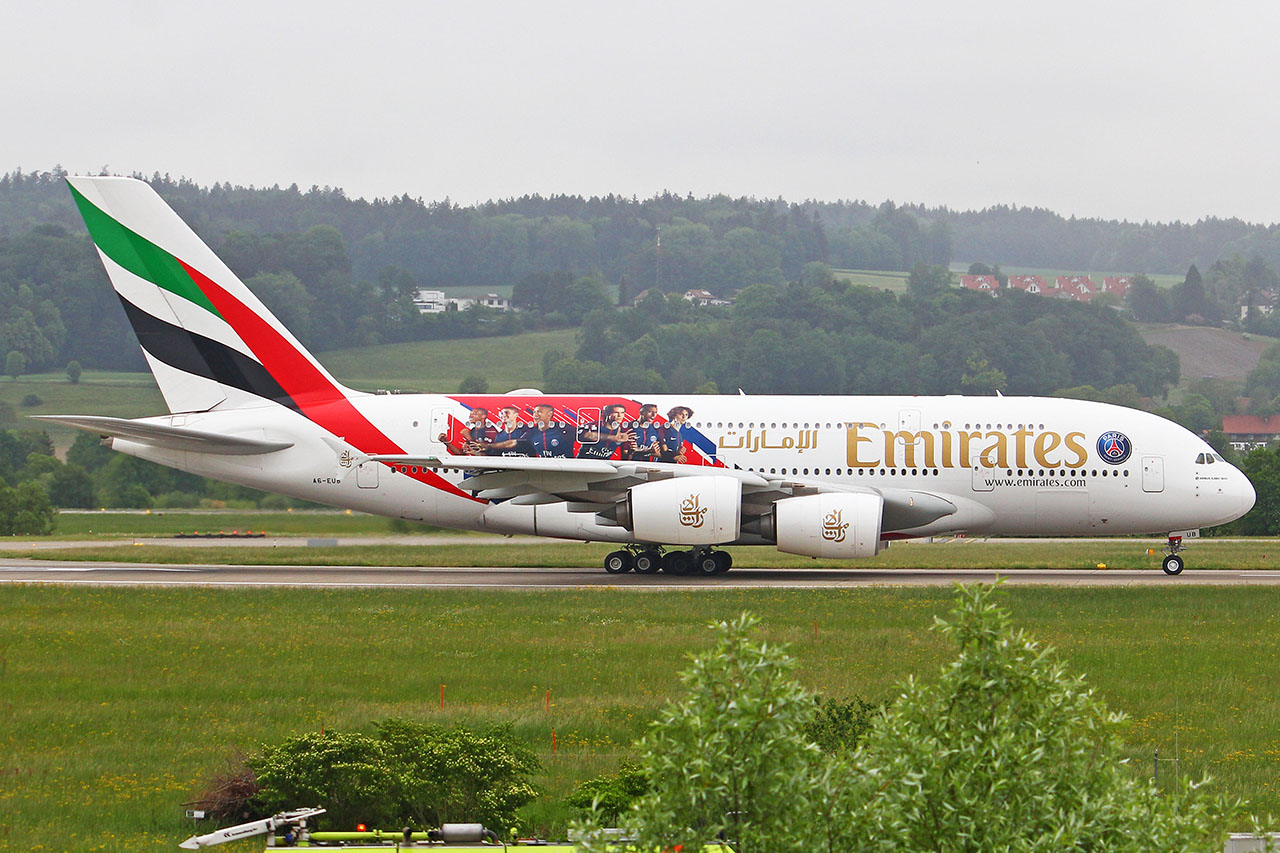 ./assets/img/aircraft/A6-UAE-A388-8.jpg