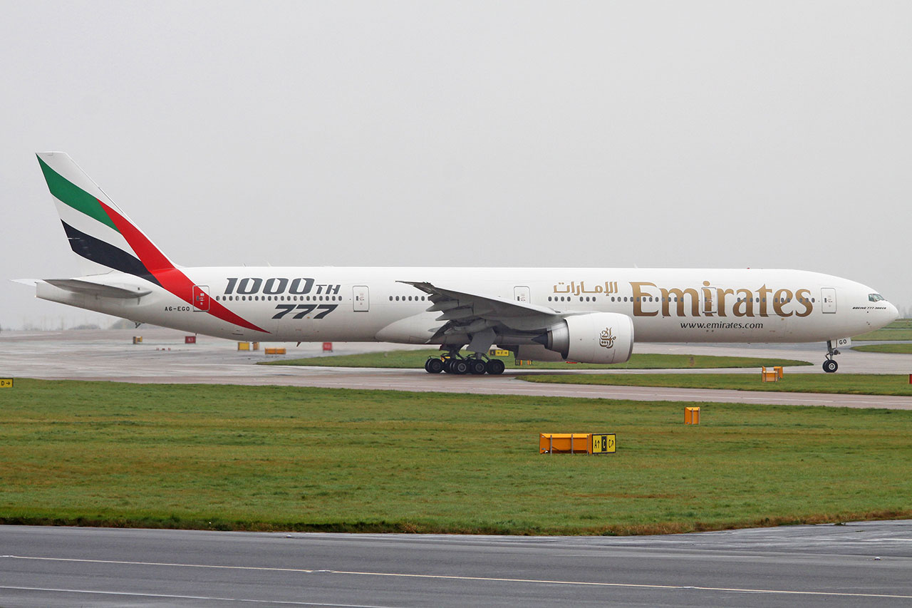 ./assets/img/aircraft/A6-UAE-B773-6.jpg