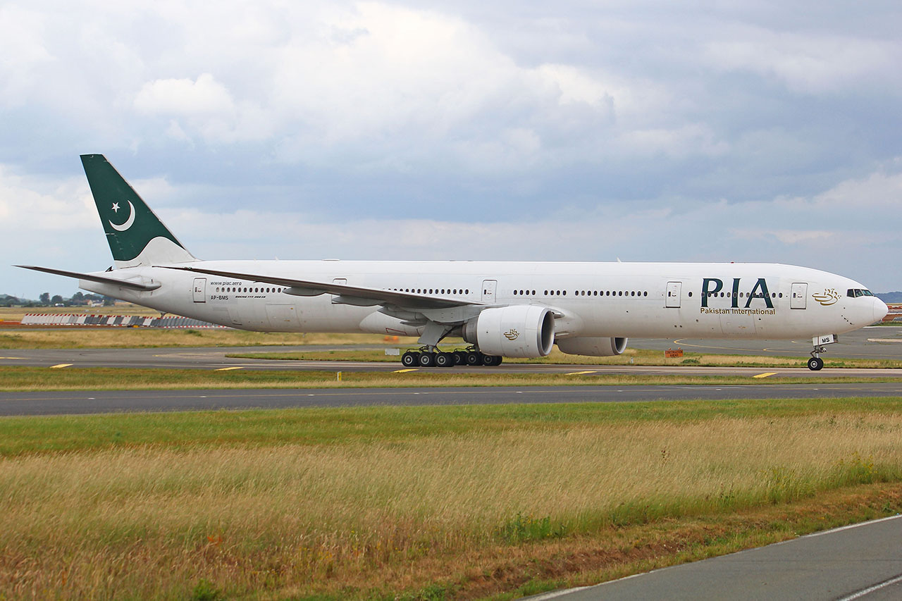 ./assets/img/aircraft/AP-PIA-B773-5.jpg