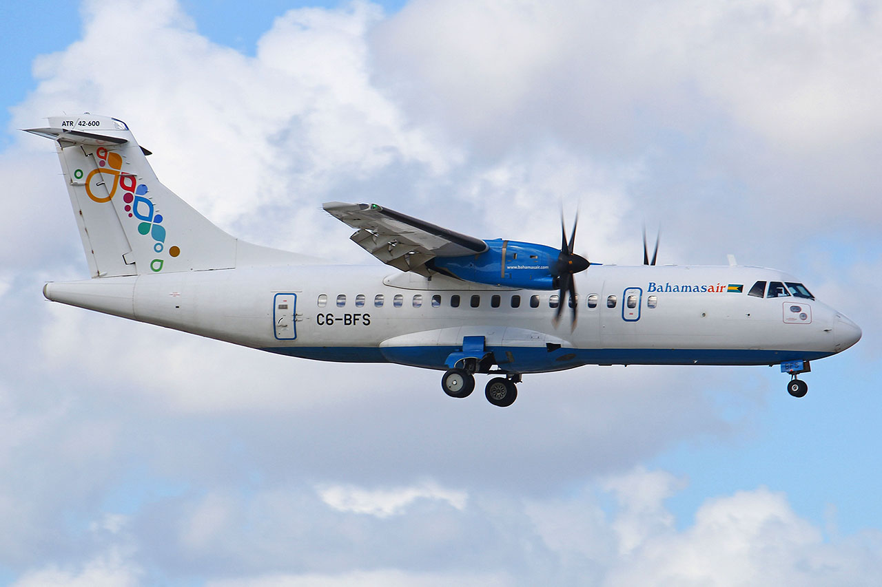 ./assets/img/aircraft/C6-BHS-ATR42-1.jpg