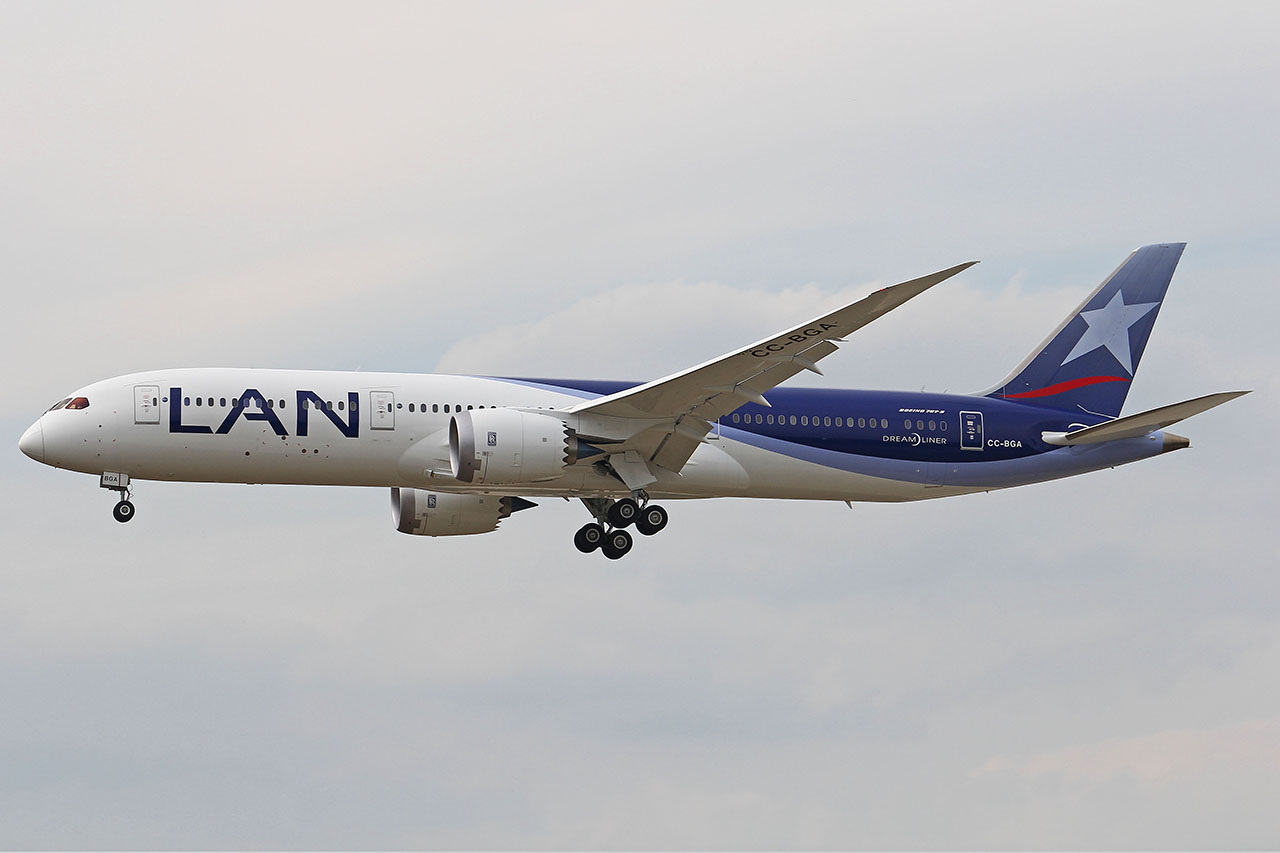 ./assets/img/aircraft/CC-LAN-B789-1.jpg