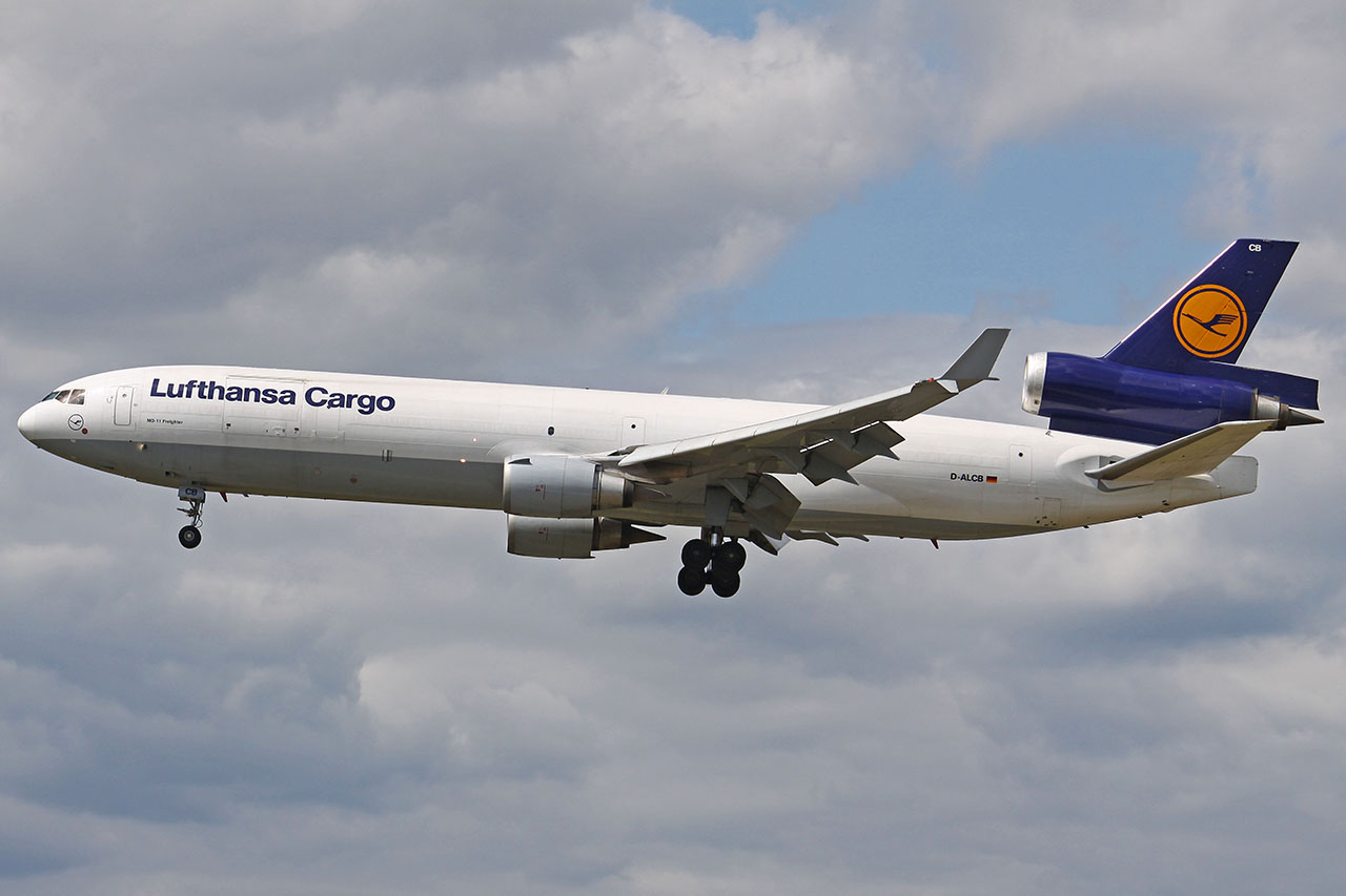 ./assets/img/aircraft/D-GEC-MD11-1.jpg