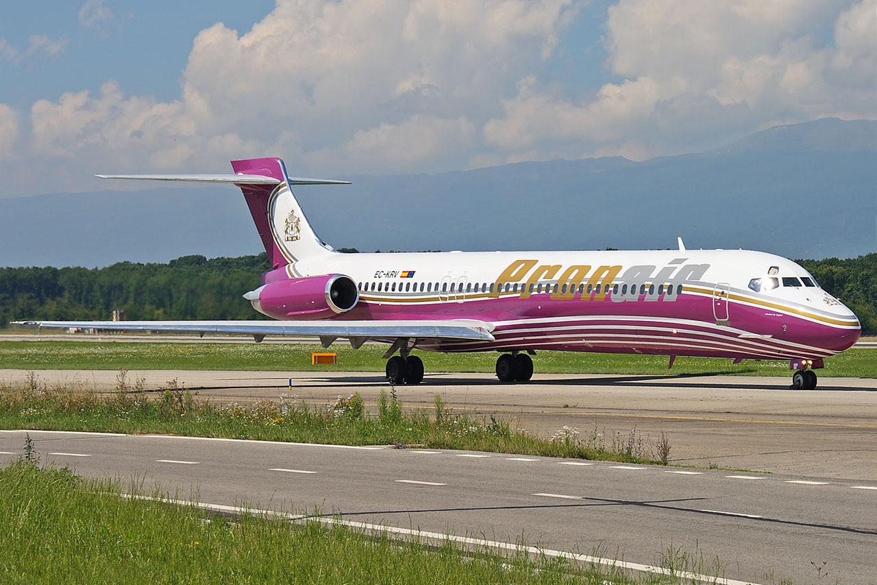 ./assets/img/aircraft/EC-PRJ-MD87-1.jpg