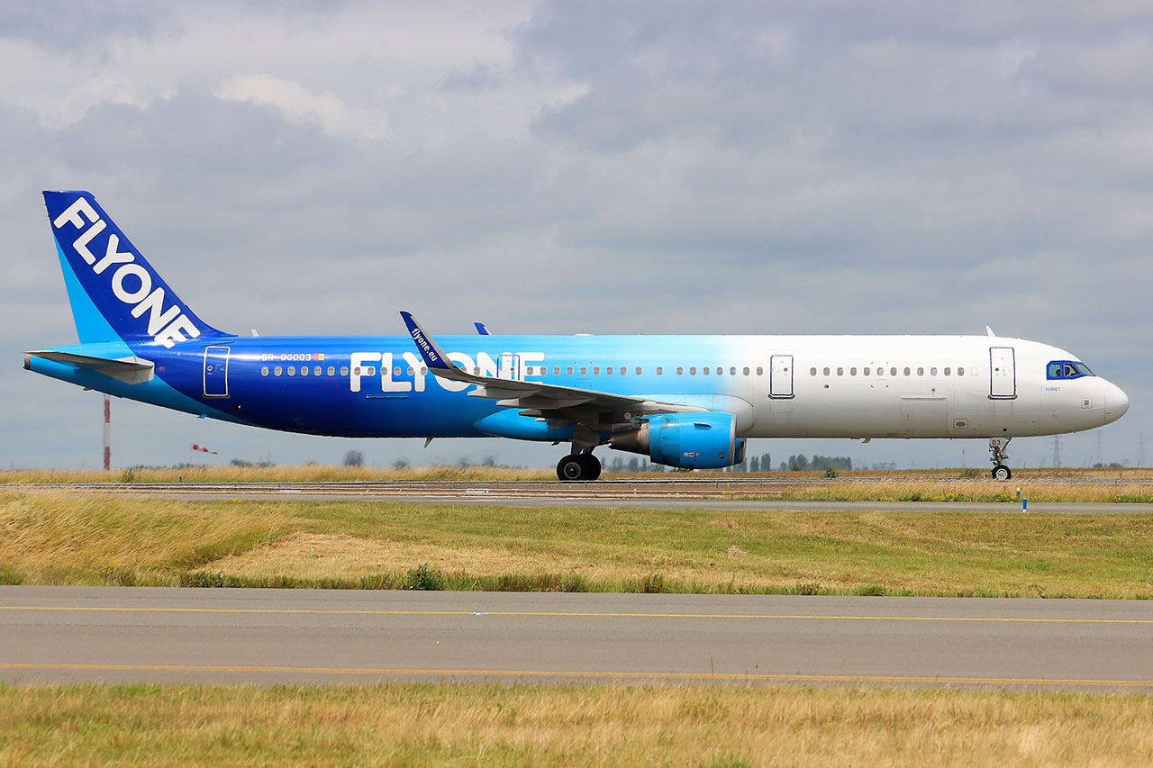 ./assets/img/aircraft/ER-FIA-A321-2.jpg