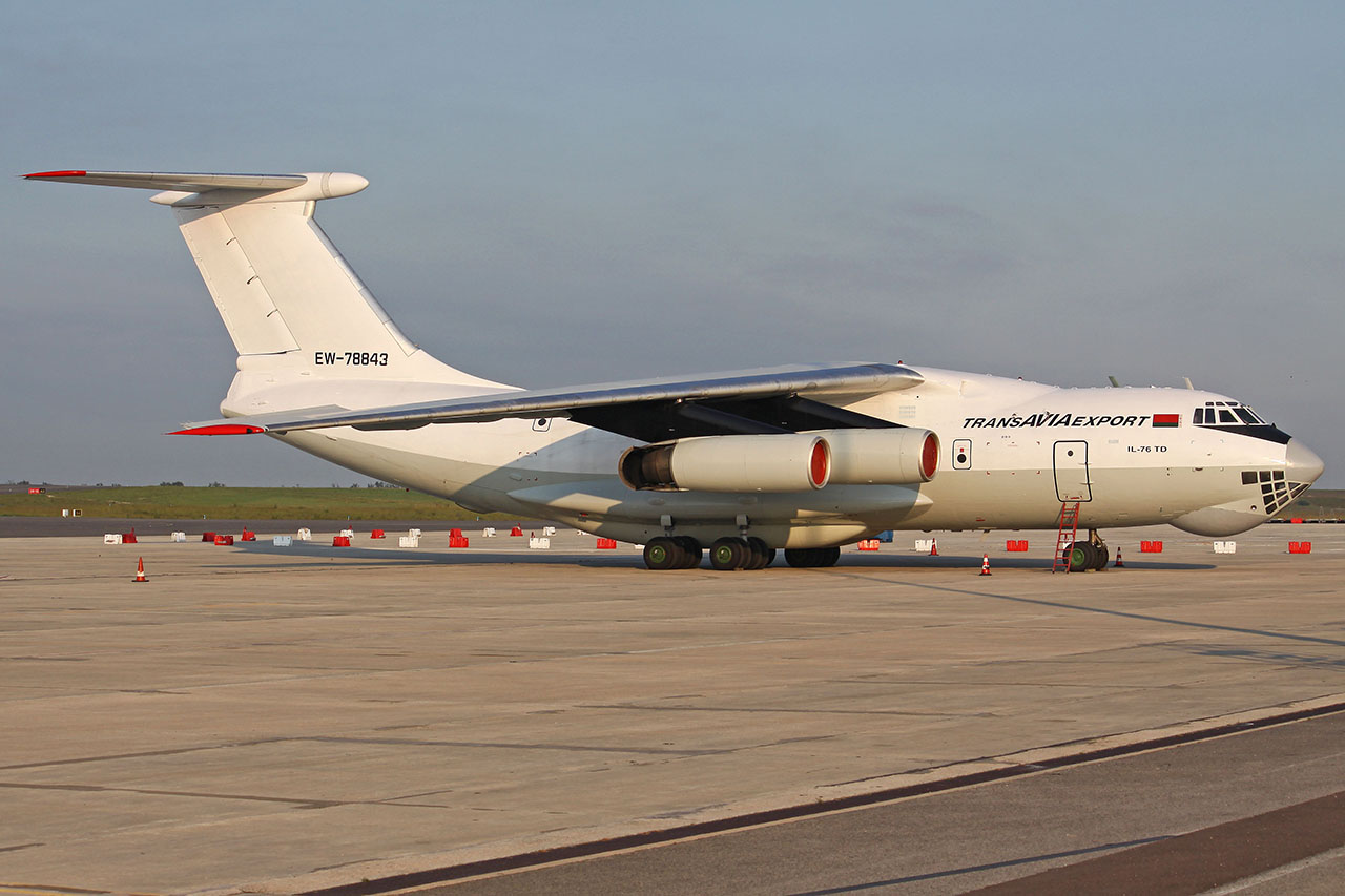 ./assets/img/aircraft/EW-TXC-IL76-1.jpg