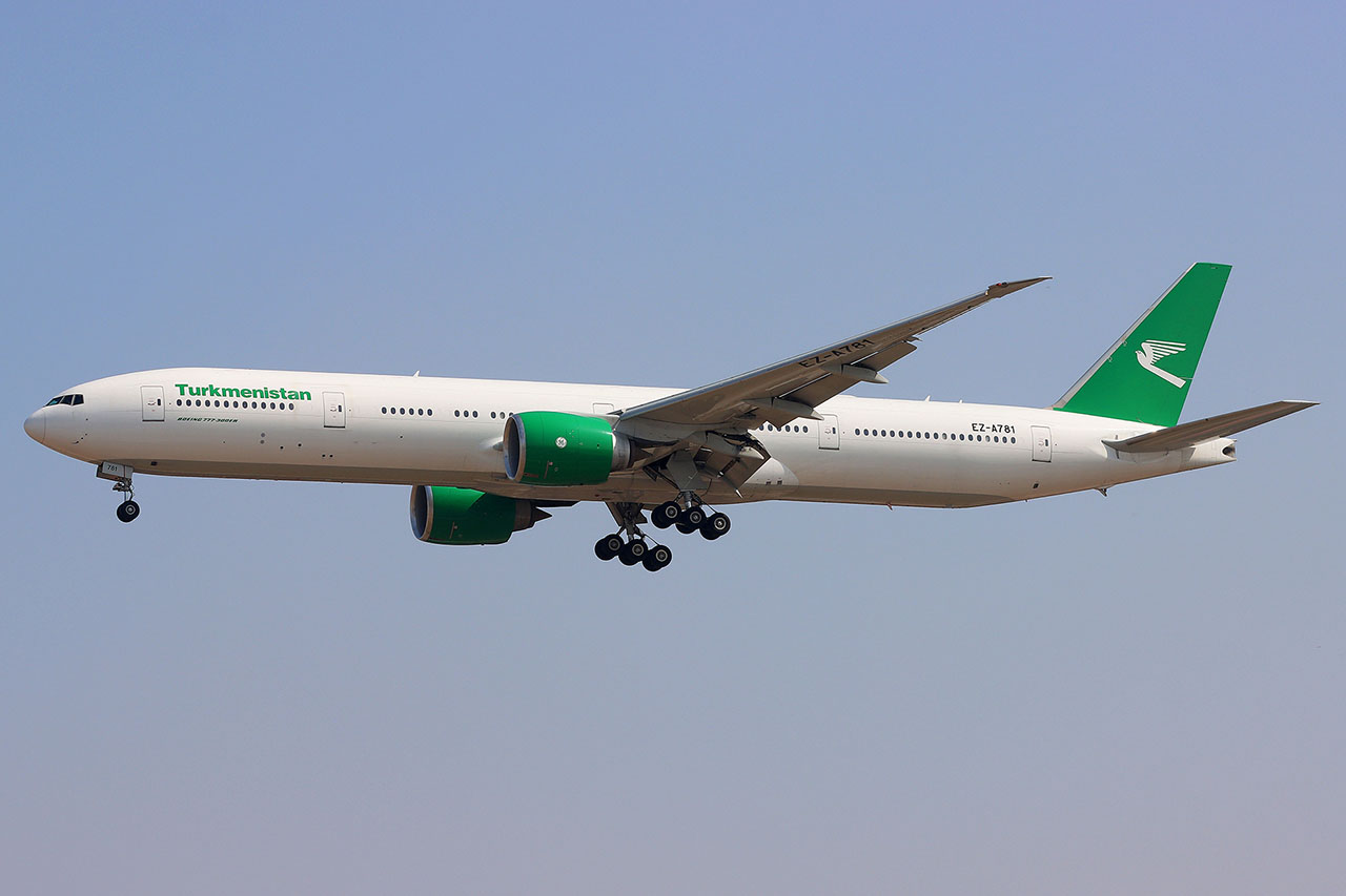 ./assets/img/aircraft/EZ-TUA-B773-1.jpg