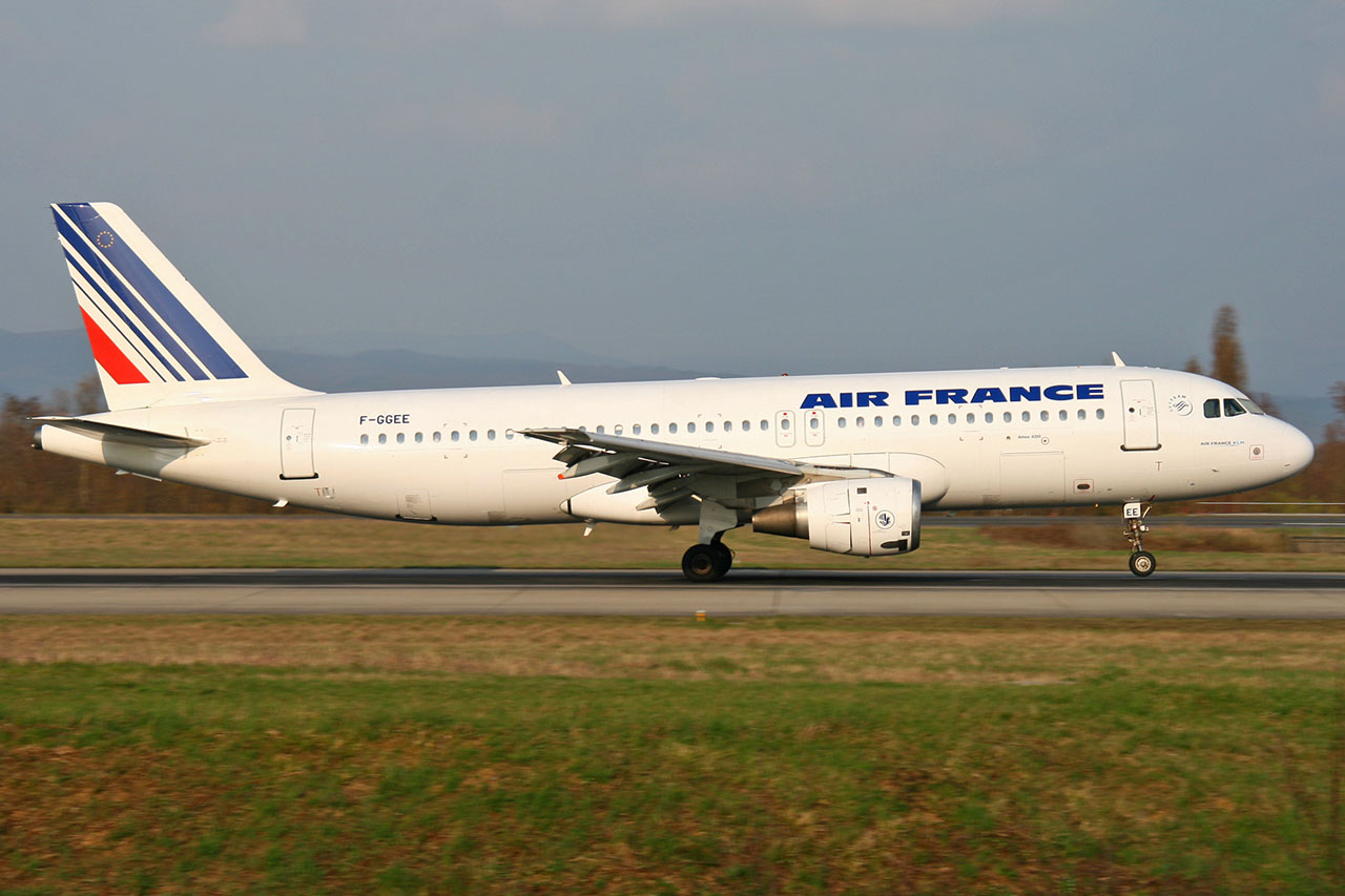 ./assets/img/aircraft/F-AFR-A320-1.jpg