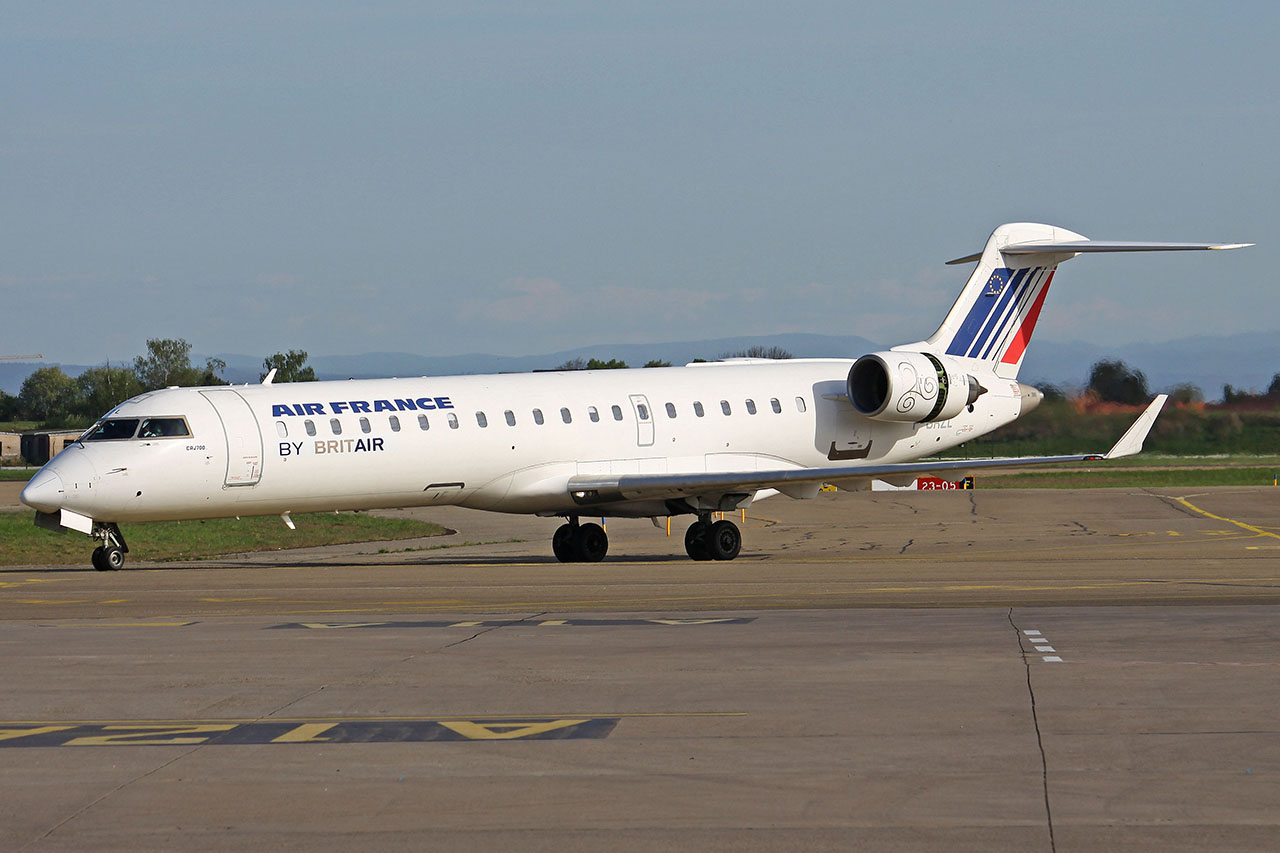 ./assets/img/aircraft/F-BZH-CRJ7-2.jpg