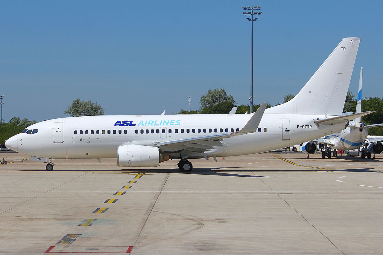 ./assets/img/aircraft/F-FPO-B737-1.jpg