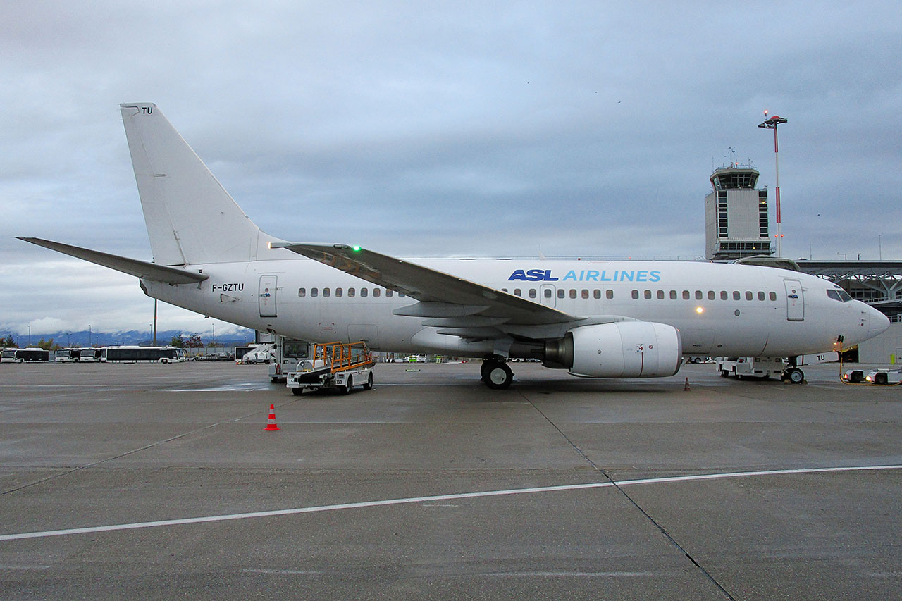 ./assets/img/aircraft/F-FPO-B737-2.jpg