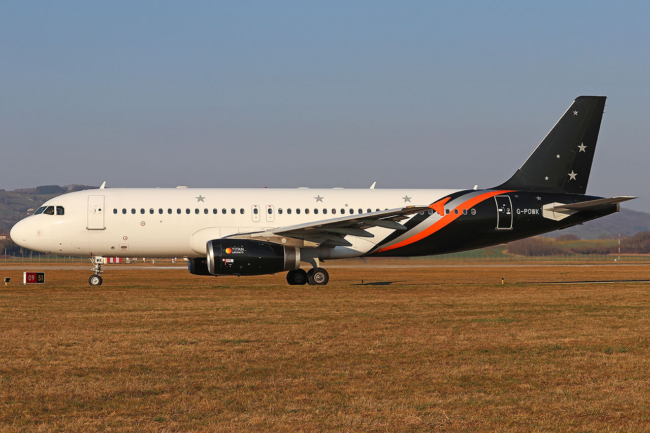 ./assets/img/aircraft/G-AWC-A320-2.jpg