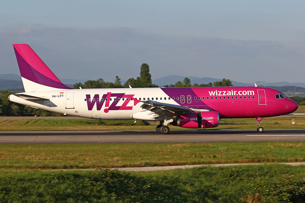 ./assets/img/aircraft/HA-WZZ-A320-1.jpg