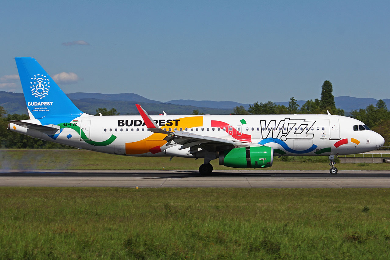 ./assets/img/aircraft/HA-WZZ-A320-5.jpg