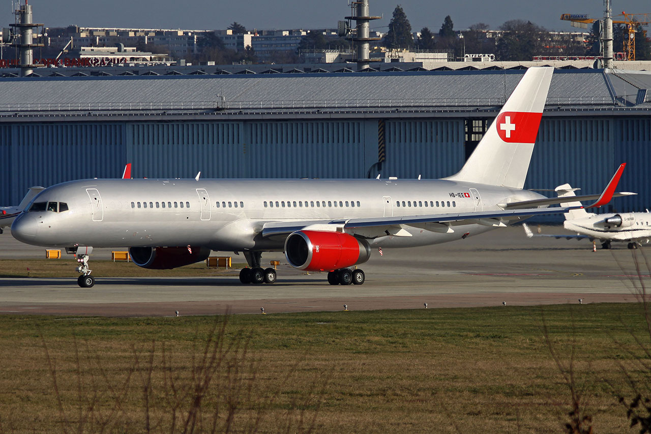 ./assets/img/aircraft/HB-PTI-B752-2.jpg