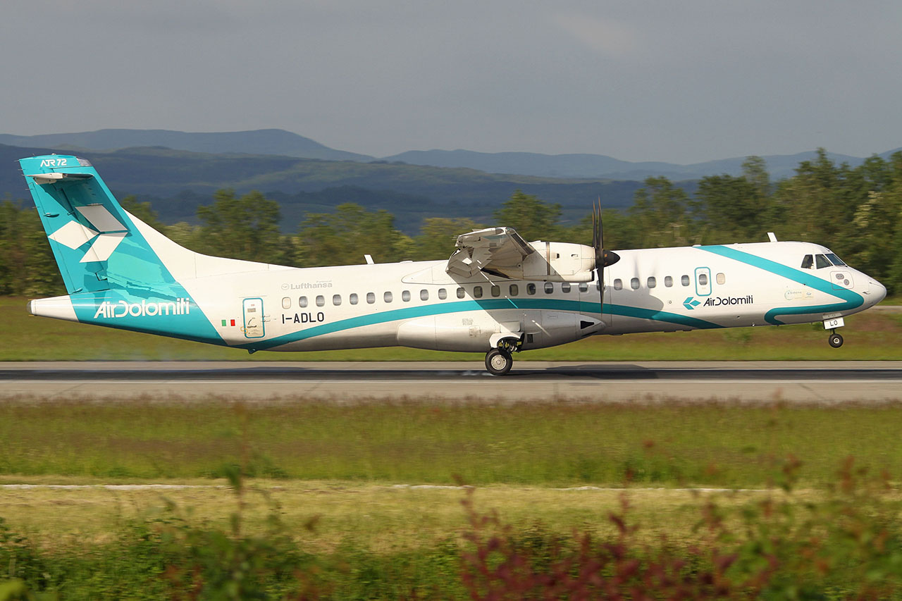 ./assets/img/aircraft/I-DLA-ATR72-1.jpg