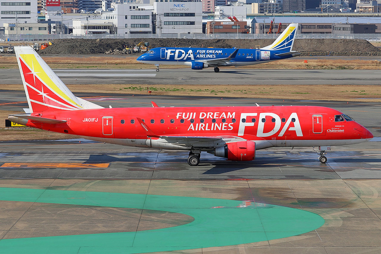 ./assets/img/aircraft/JA-FDA-E170-1.jpg