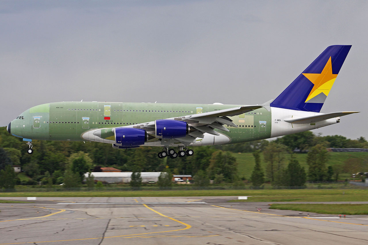 ./assets/img/aircraft/JA-SKY-A388-1.jpg