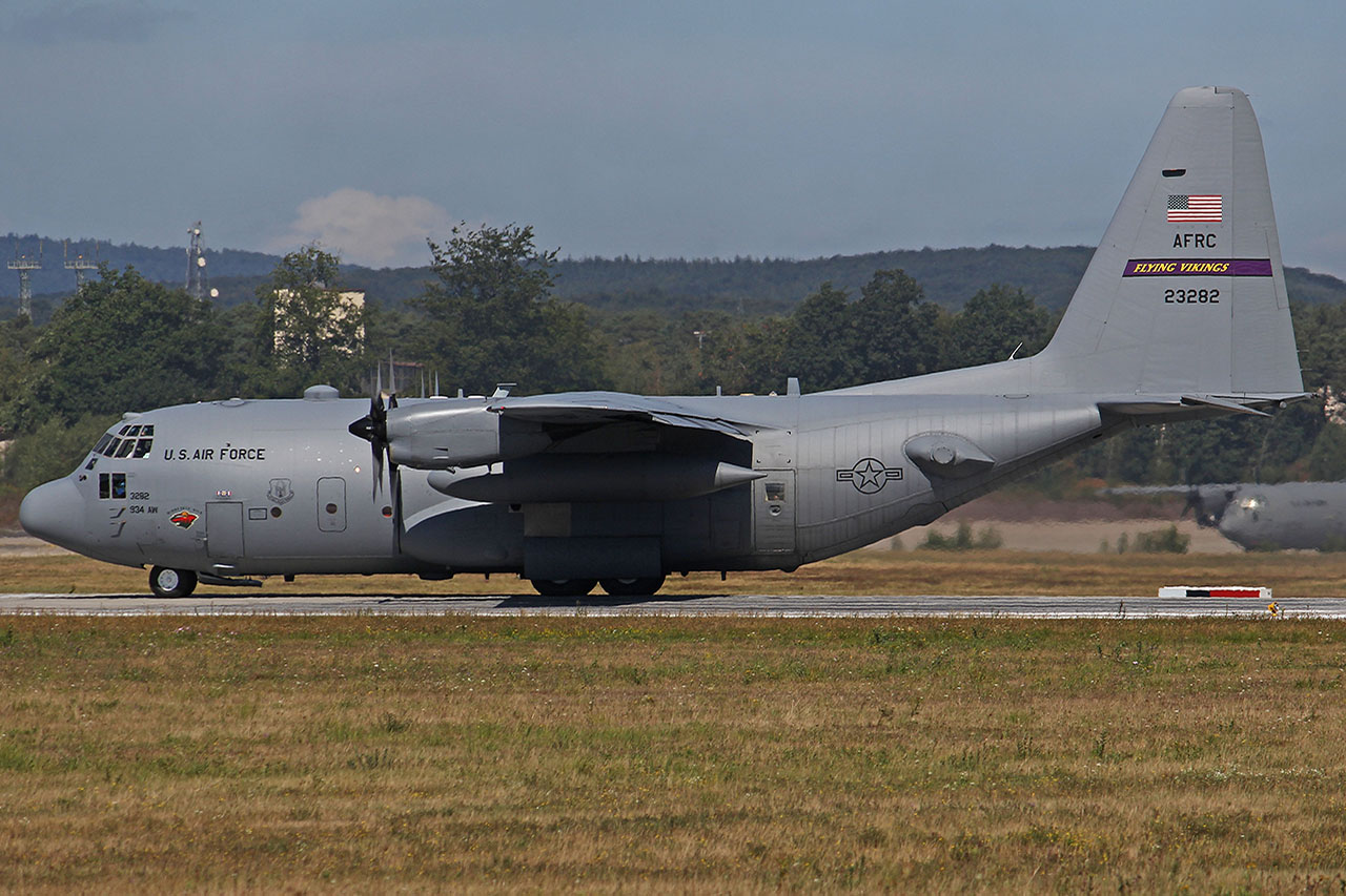 ./assets/img/aircraft/N-450-C130-4.jpg