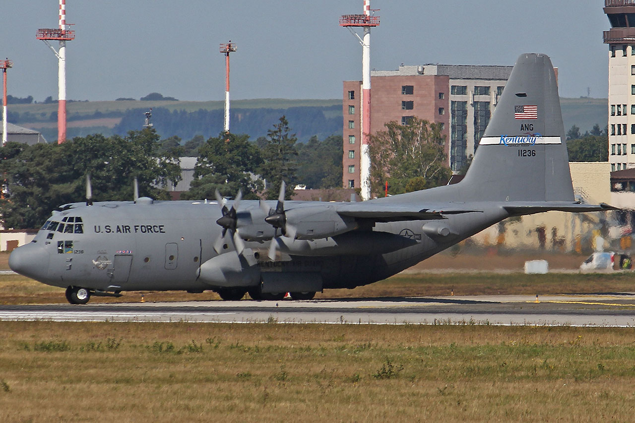 ./assets/img/aircraft/N-450-C130-5.jpg