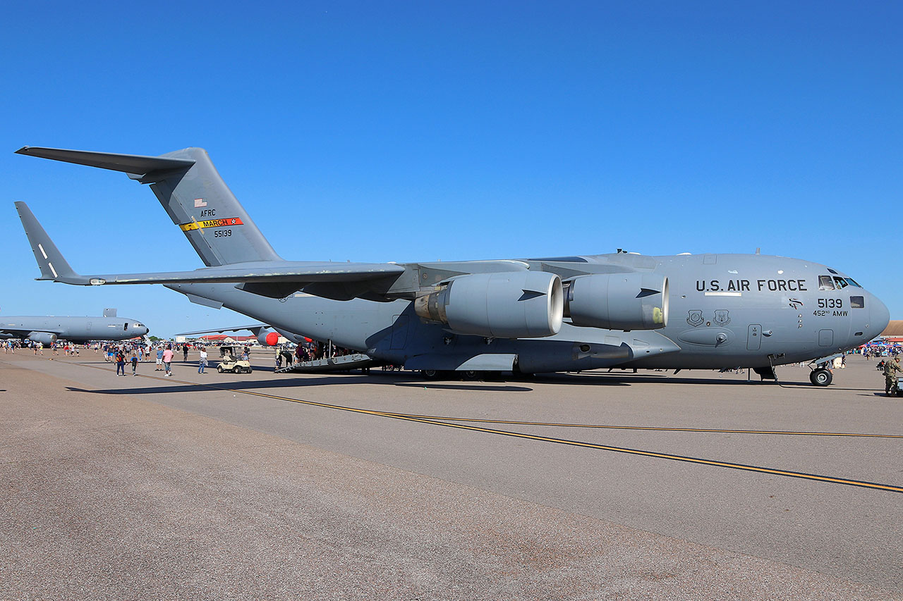 ./assets/img/aircraft/N-450-C17-1.jpg