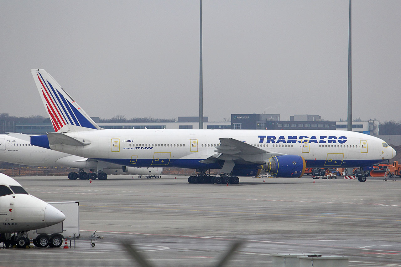 ./assets/img/aircraft/RA-TSO-B772-1.jpg