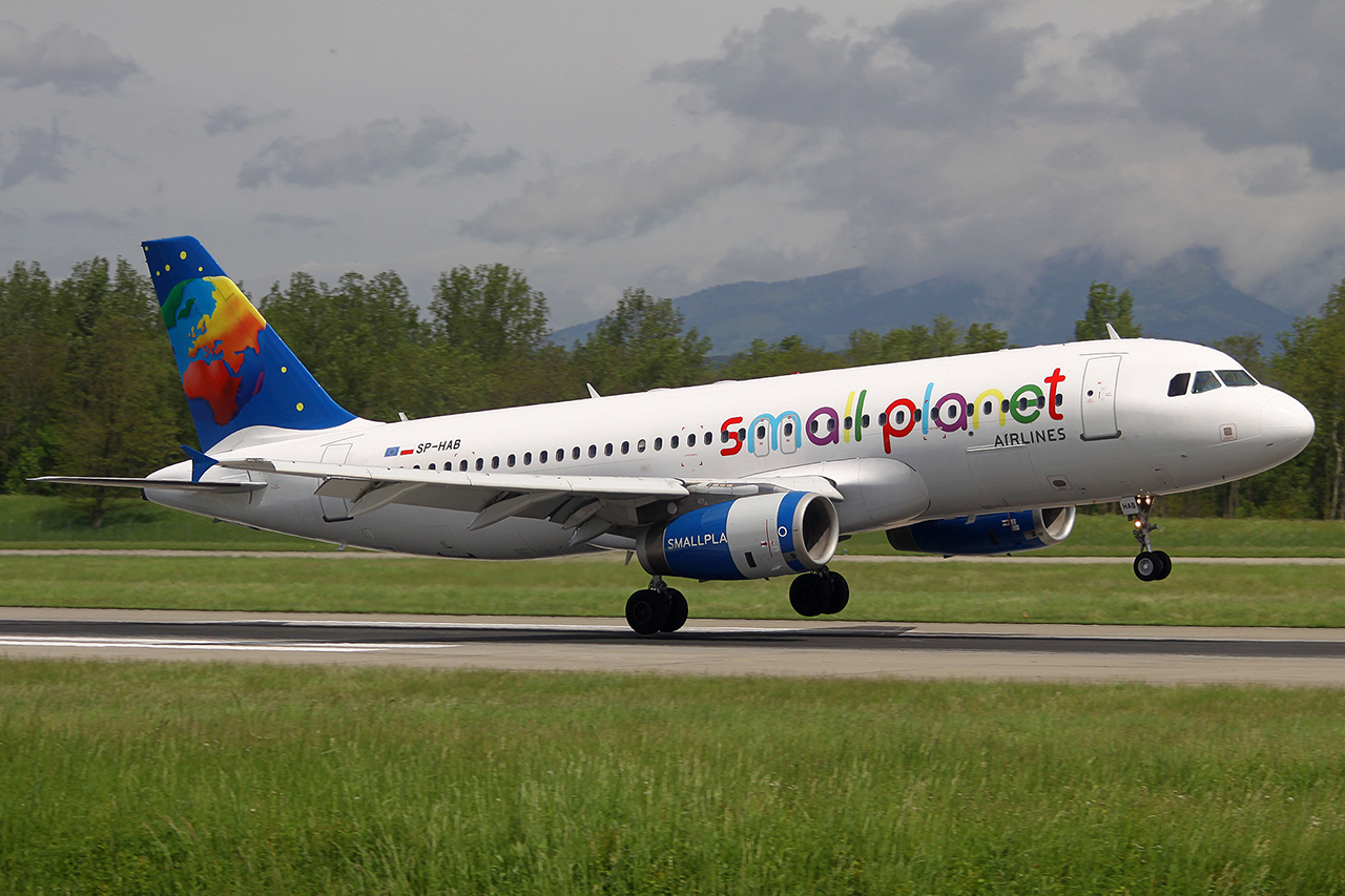 ./assets/img/aircraft/SP-LLP-A320-1.jpg