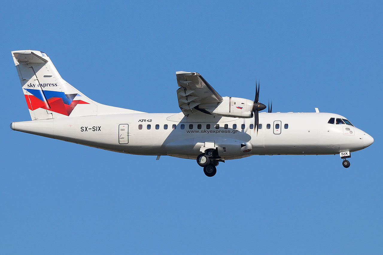 ./assets/img/aircraft/SX-SEH-ATR42-1.jpg