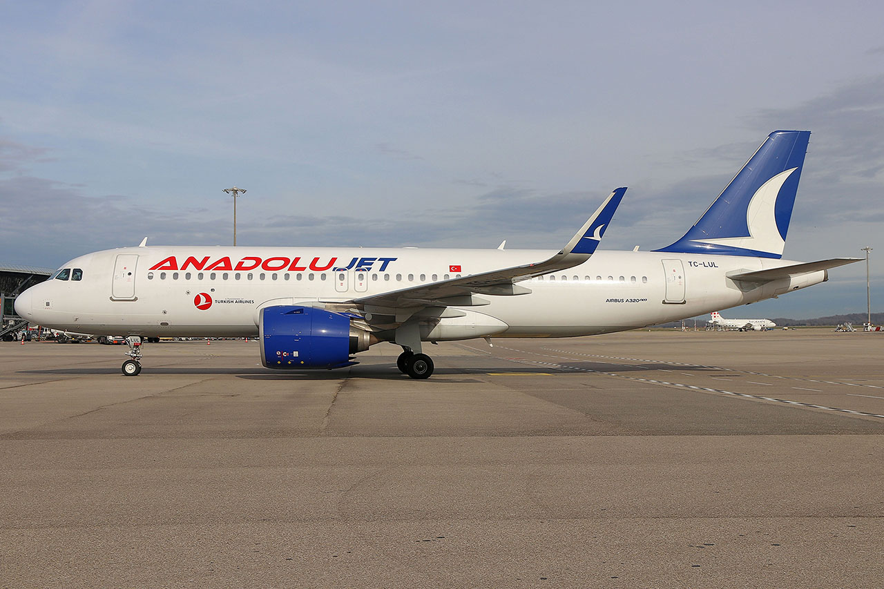 ./assets/img/aircraft/TC-AJA-A320-1.jpg