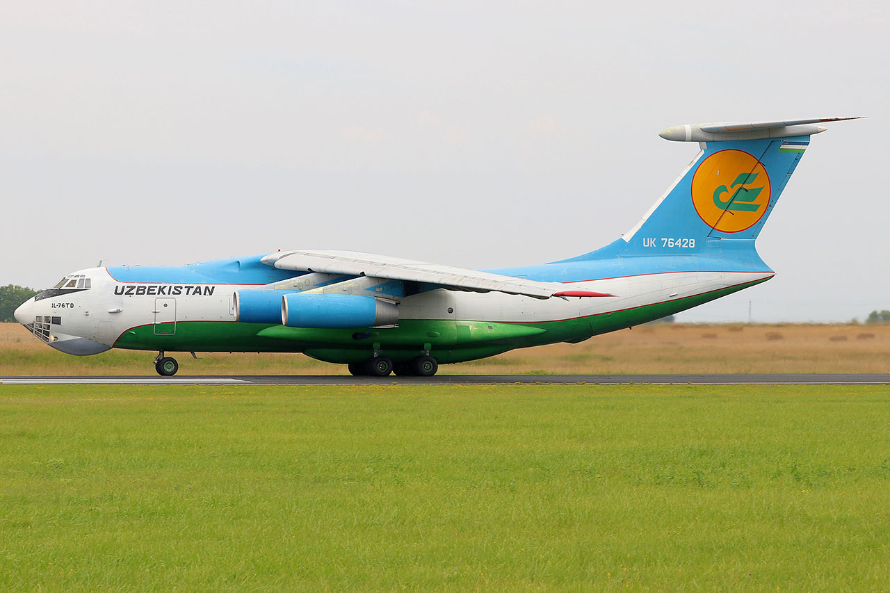 ./assets/img/aircraft/UK-UZB-IL76-1.jpg