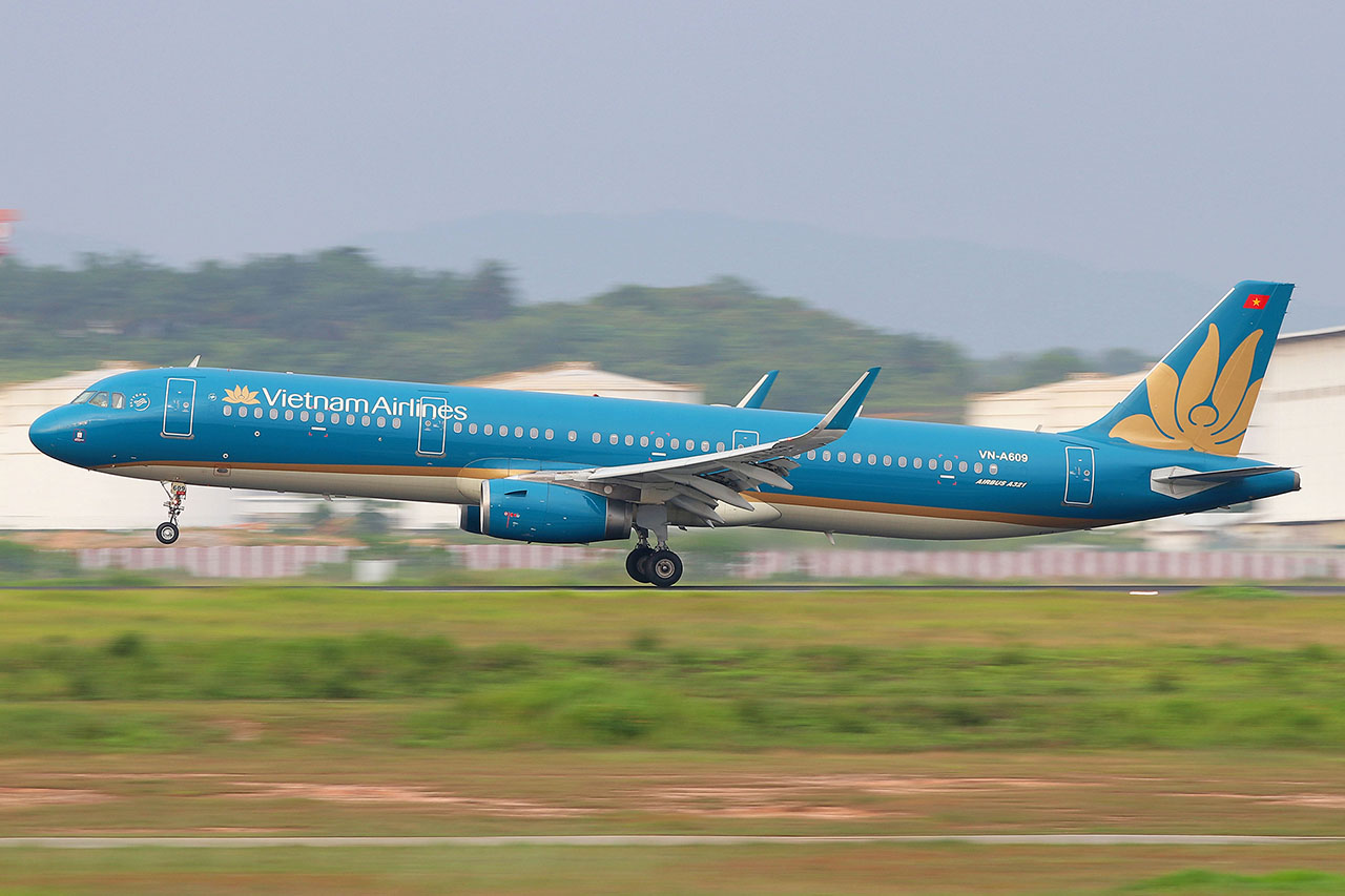 ./assets/img/aircraft/VN-HVN-A321-4.jpg