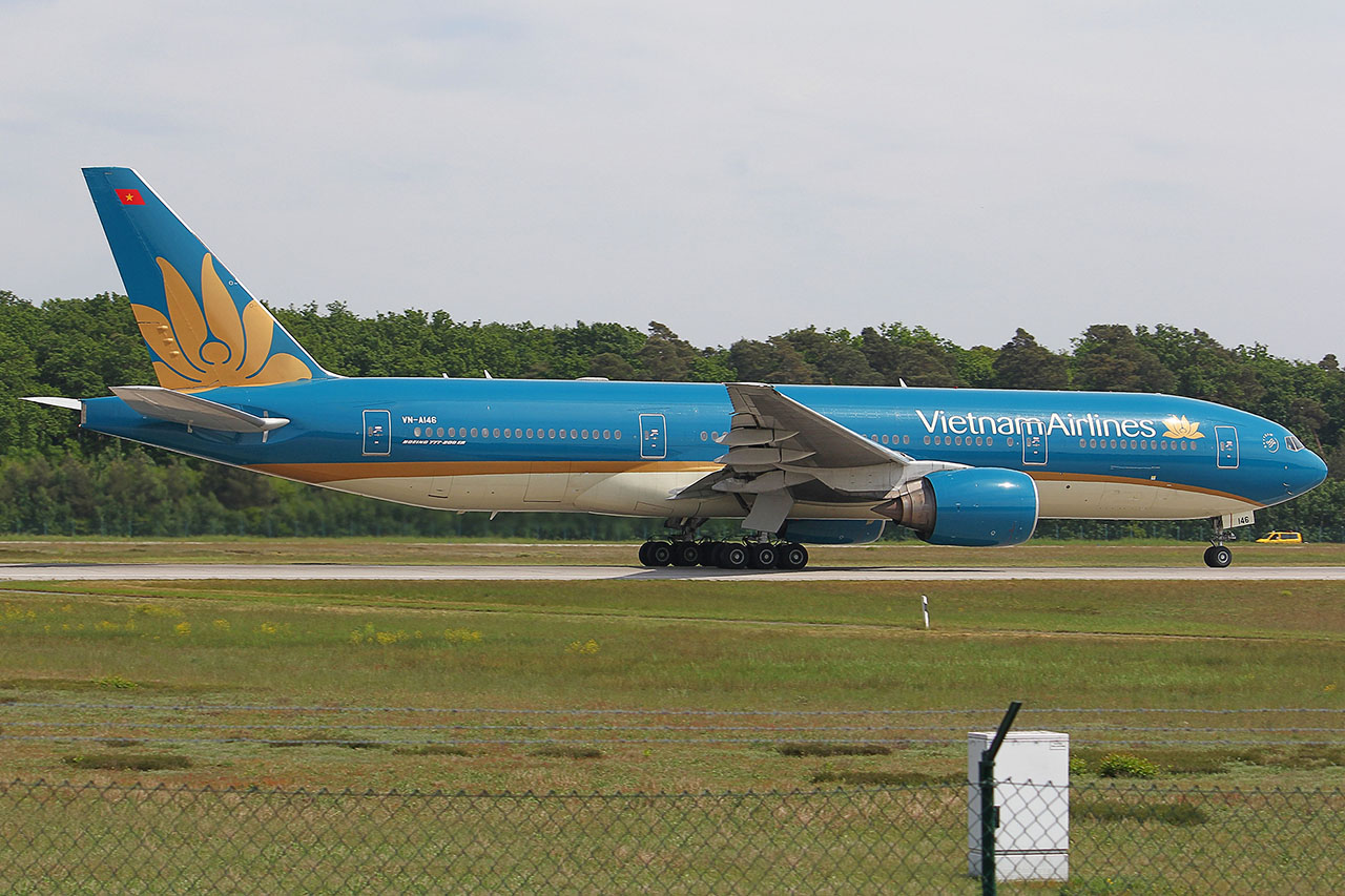 ./assets/img/aircraft/VN-HVN-B772-2.jpg