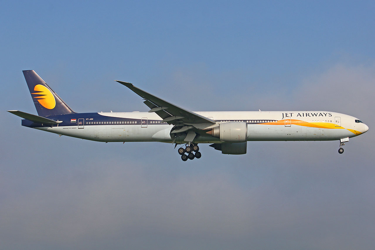 ./assets/img/aircraft/VT-JAI-B773-1.jpg