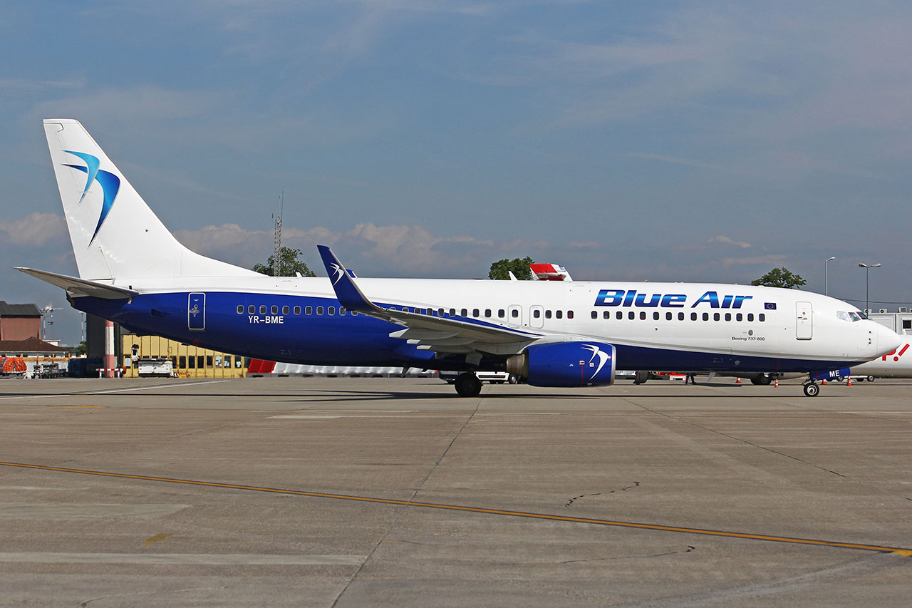 ./assets/img/aircraft/YR-BLA-B738-1.jpg