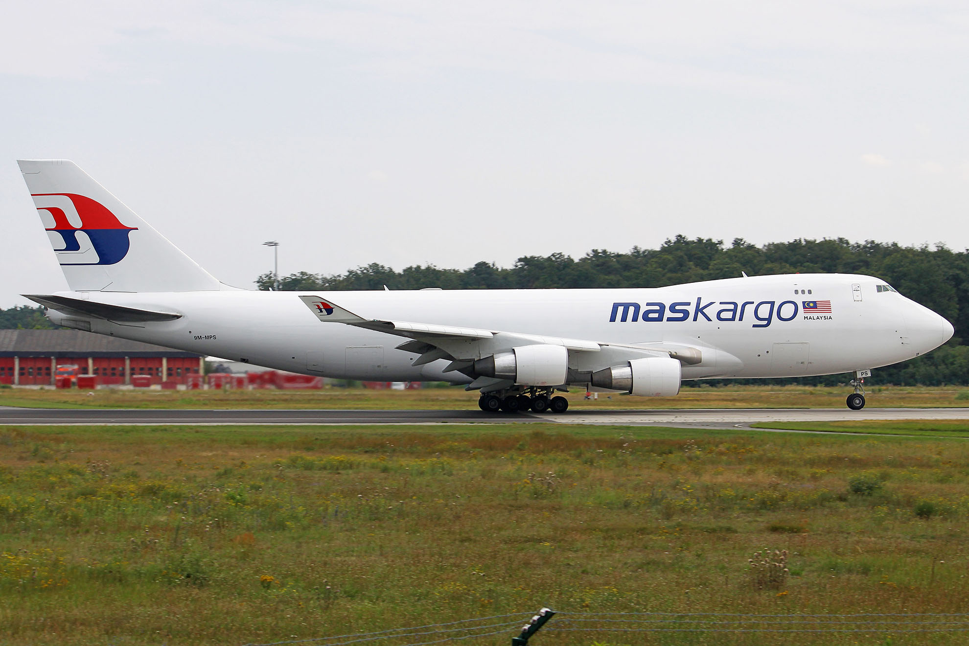 ./assets/img/aircraft/9M-MAS-B744-3.jpg