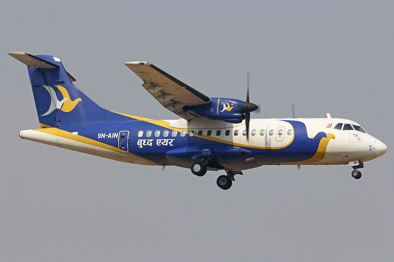 ./assets/img/aircraft/9N-BHA-ATR42-1.jpg