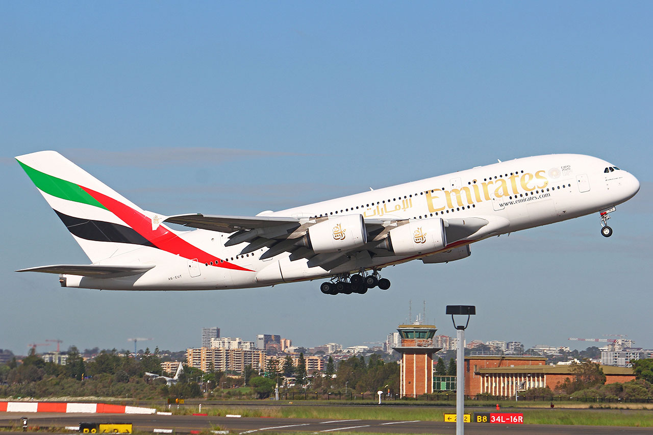 ./assets/img/aircraft/A6-UAE-A388-1.jpg