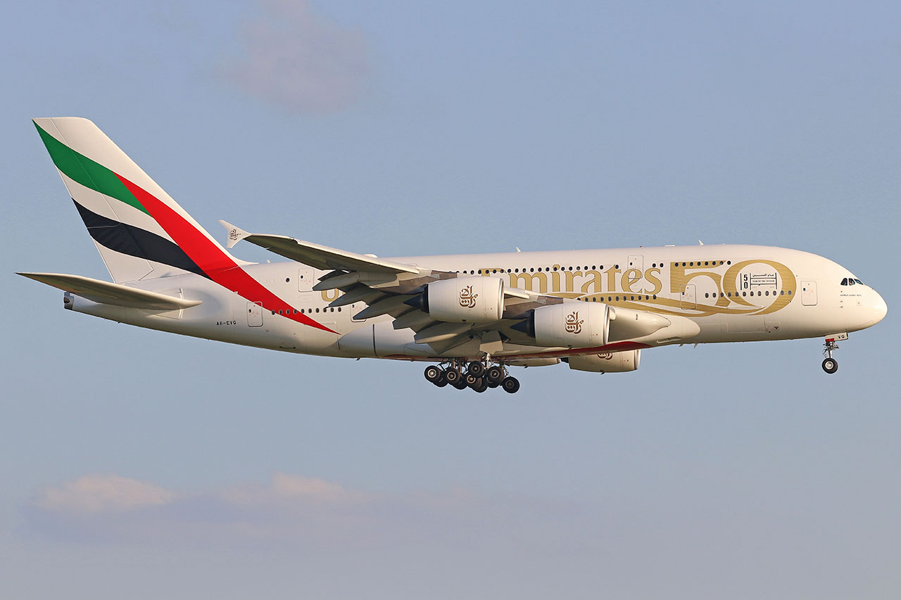 ./assets/img/aircraft/A6-UAE-A388-12.jpg