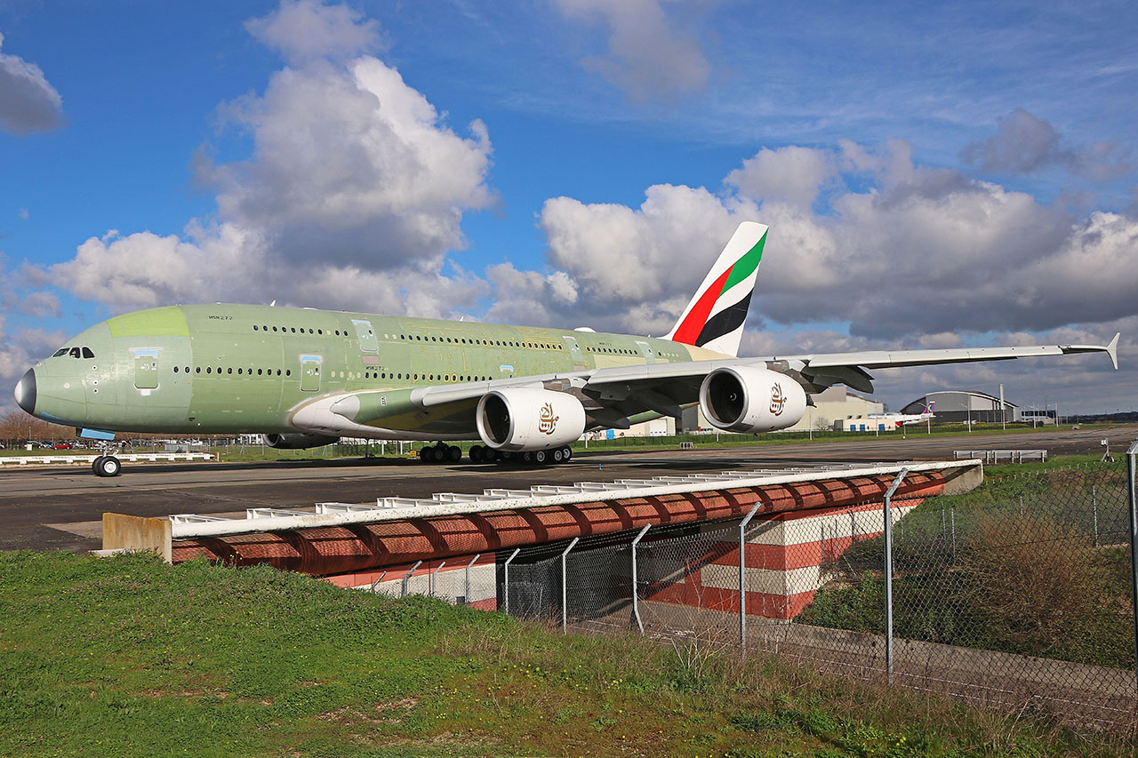 ./assets/img/aircraft/A6-UAE-A388-13.jpg