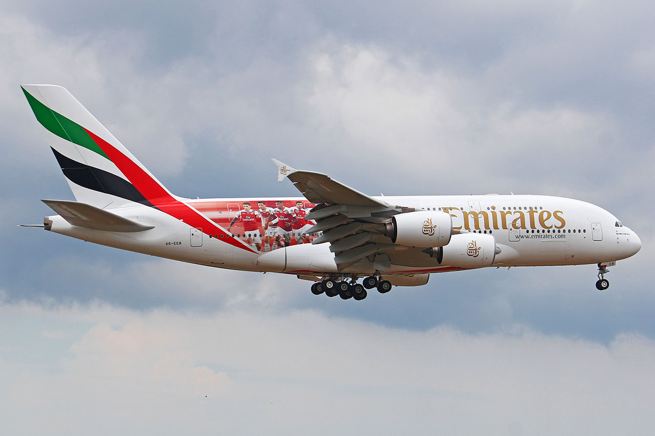 ./assets/img/aircraft/A6-UAE-A388-9.jpg