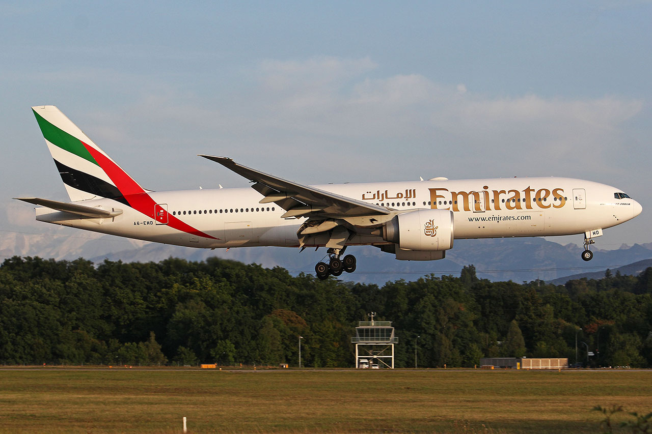 ./assets/img/aircraft/A6-UAE-B772-1.jpg