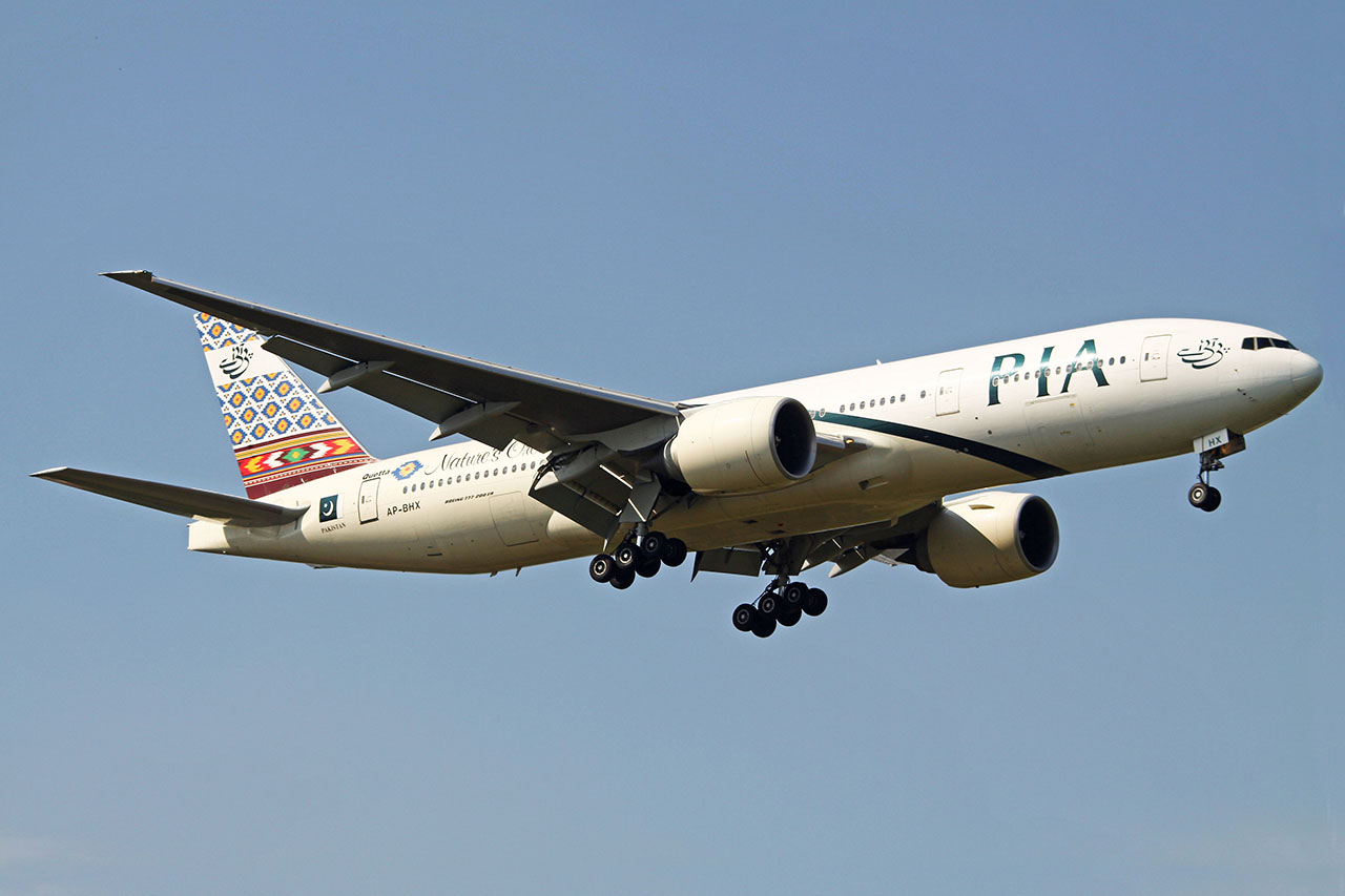 ./assets/img/aircraft/AP-PIA-B772-2.jpg