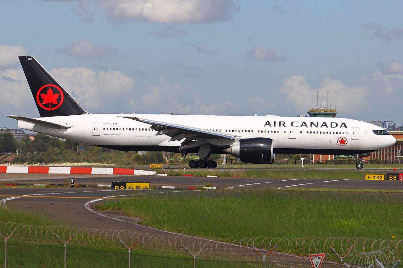 ./assets/img/aircraft/C-ACA-B772-1.jpg