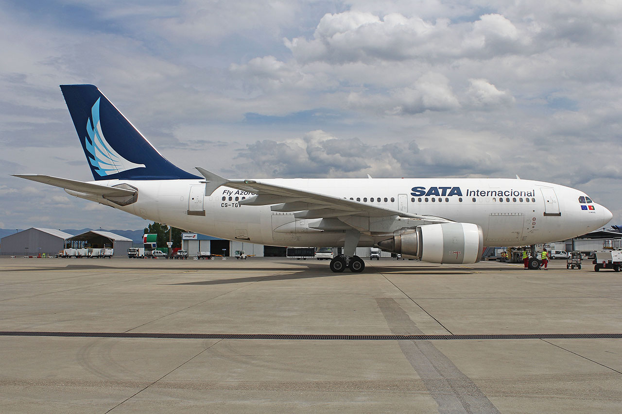 ./assets/img/aircraft/CS-RZO-A310-1.jpg