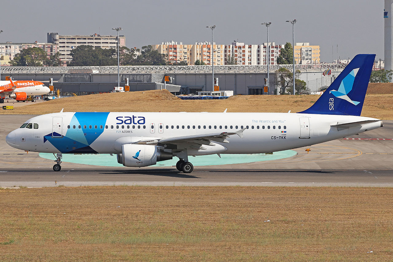 ./assets/img/aircraft/CS-RZO-A320-2.jpg