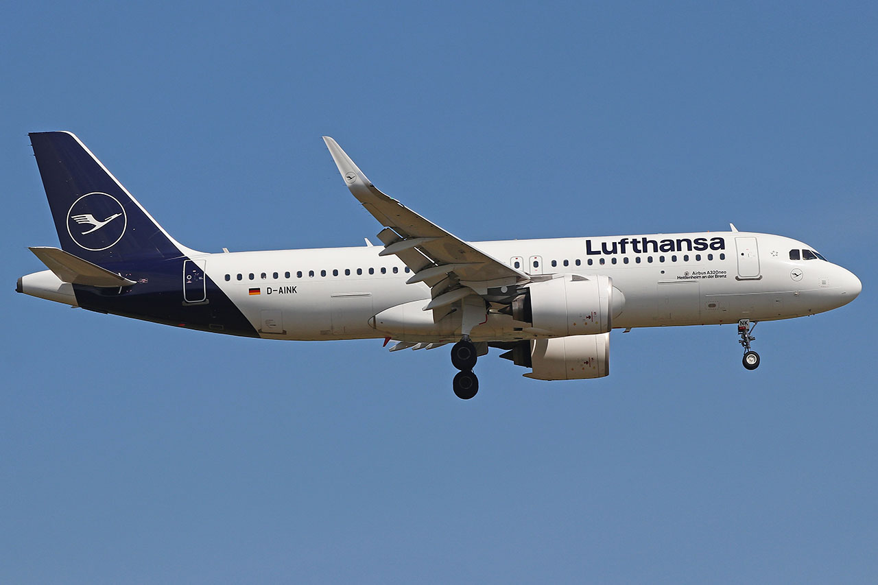 ./assets/img/aircraft/D-DLH-A320-1.jpg